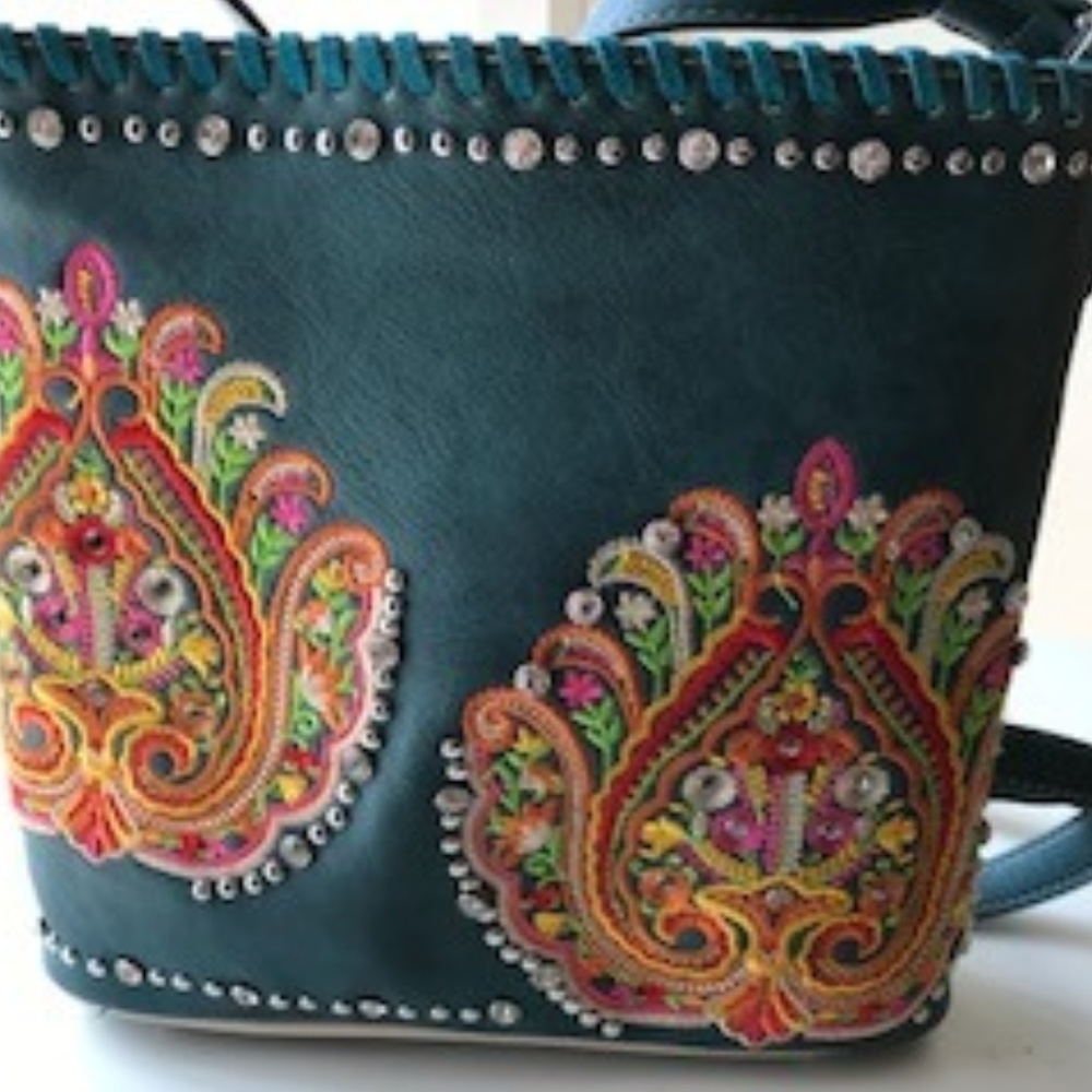 Montana West Embroidered Collection Crossbody